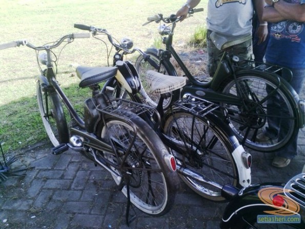 kopdar motor antik club indonesia di gresik 2014 (6)