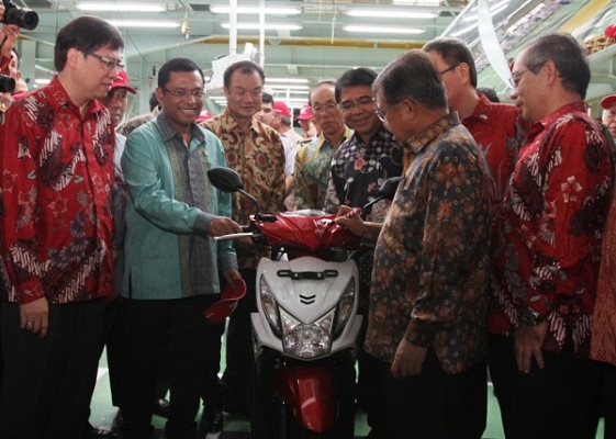 Honda Beat spesial ditanda tangi wapres Jusuf Kalla tahun 2014 (1)