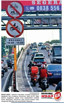 sepeda motor boleh melintasi jembatan mayangkara surabaya 2014